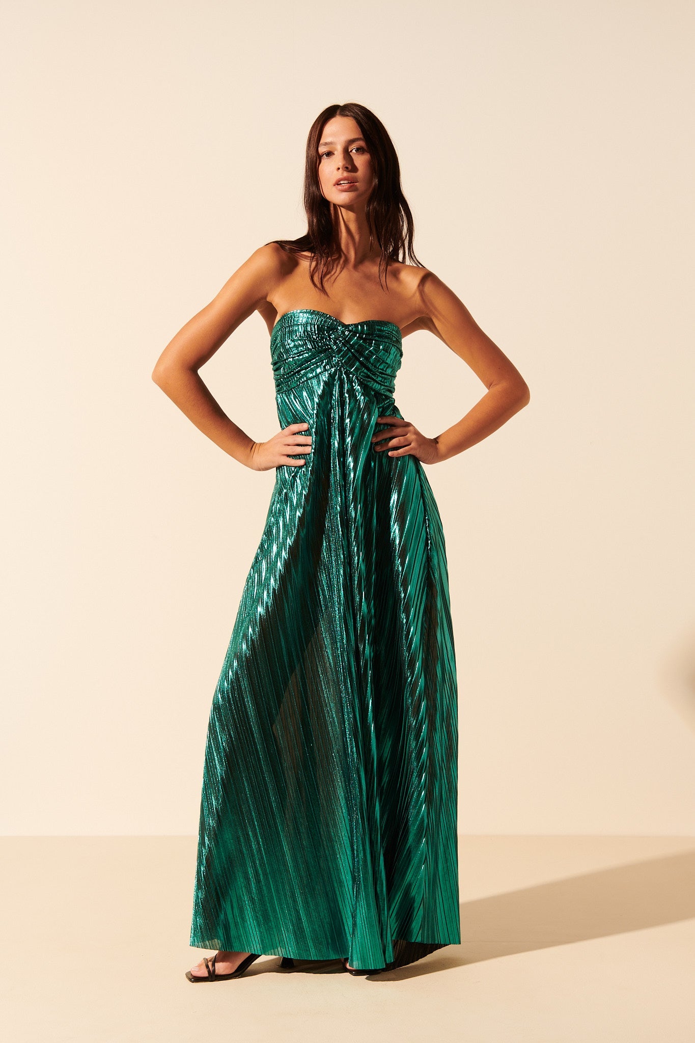 VESTIDO LARGO PALABRA DE HONOR — ELEGANCIA Y GLAMOUR