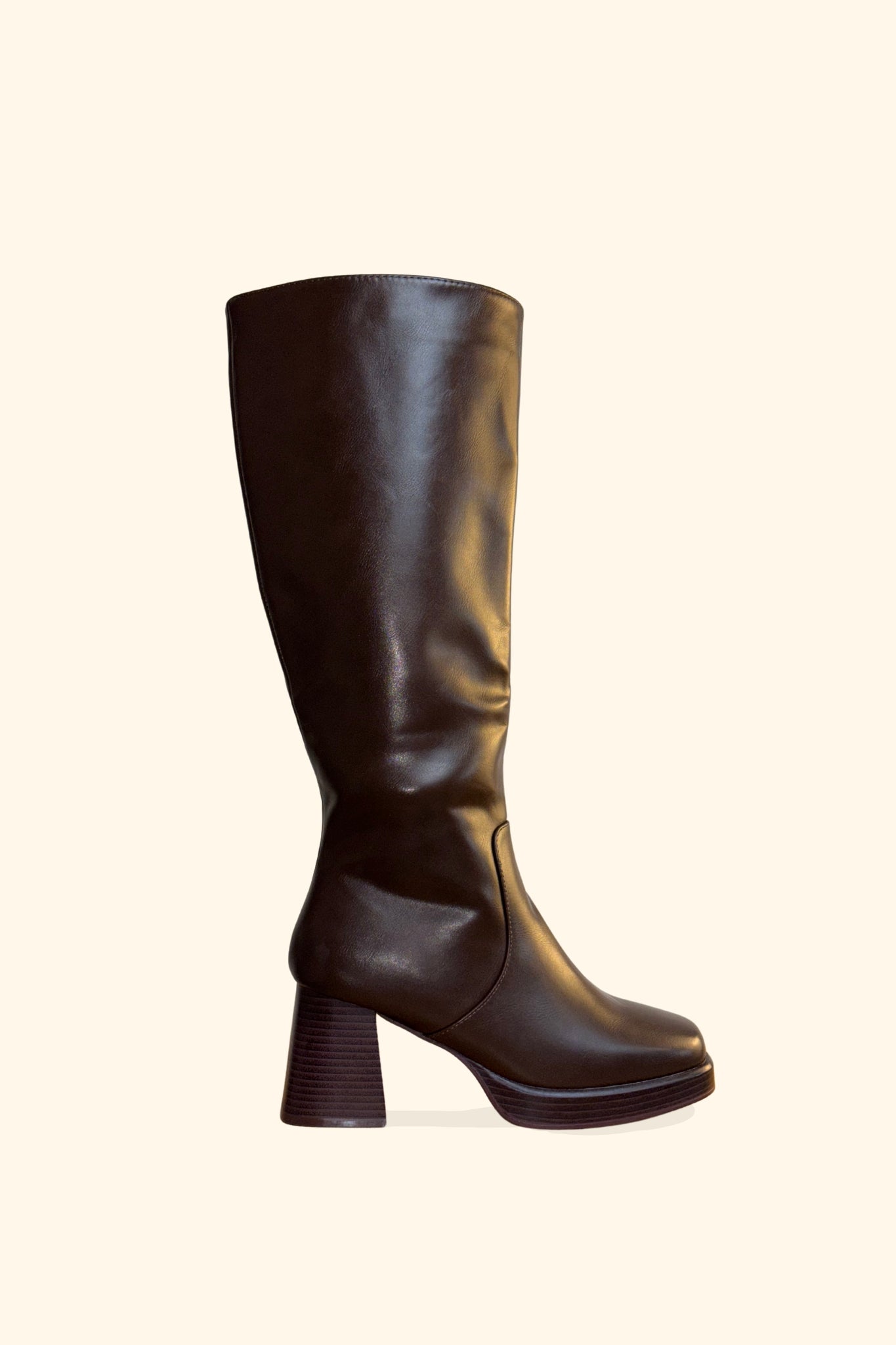 BOTAS ALTAS — ESTILO Y CONFORT QUE MARCAN TENDENCIA