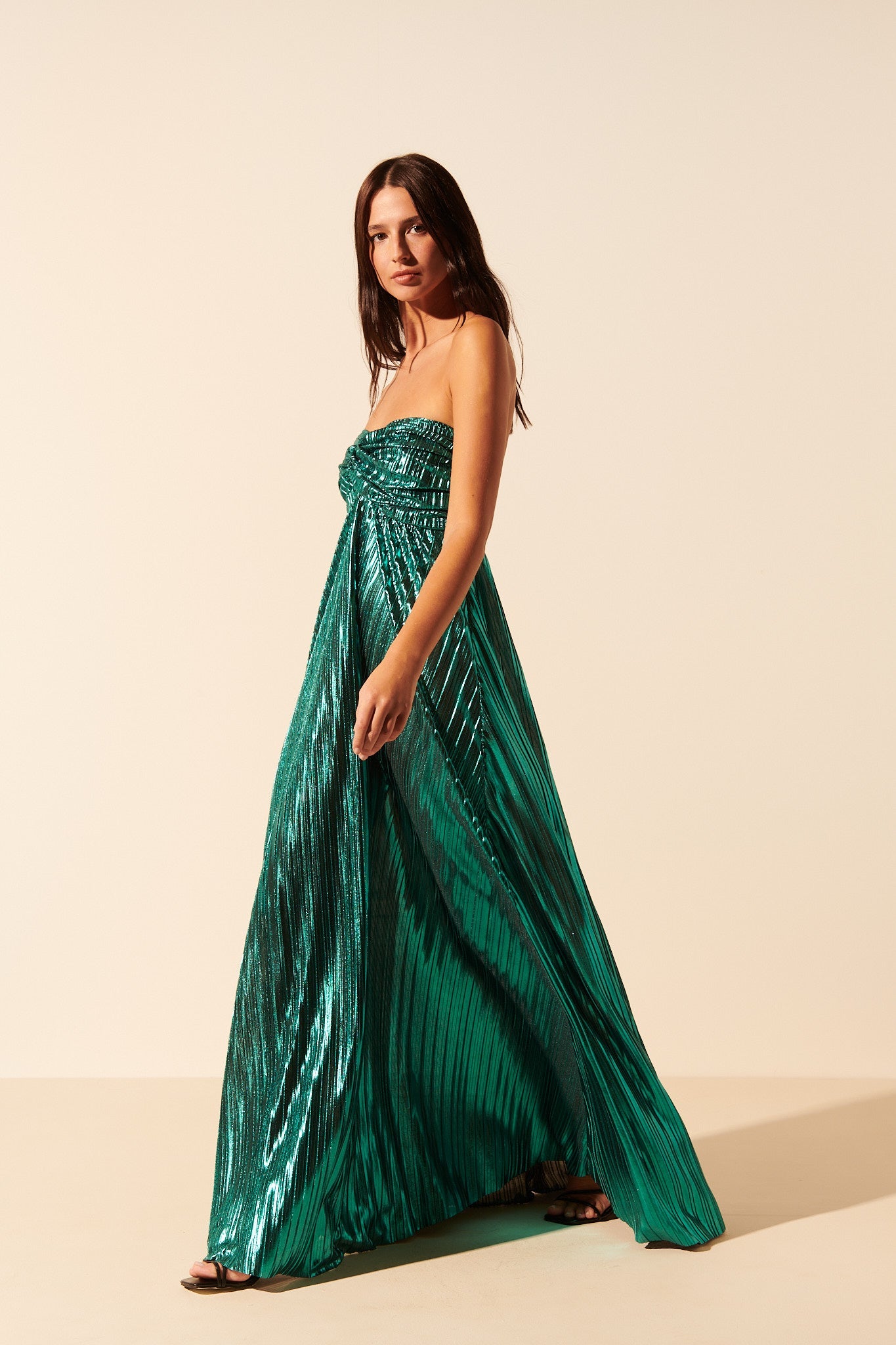 VESTIDO LARGO PALABRA DE HONOR — ELEGANCIA Y GLAMOUR