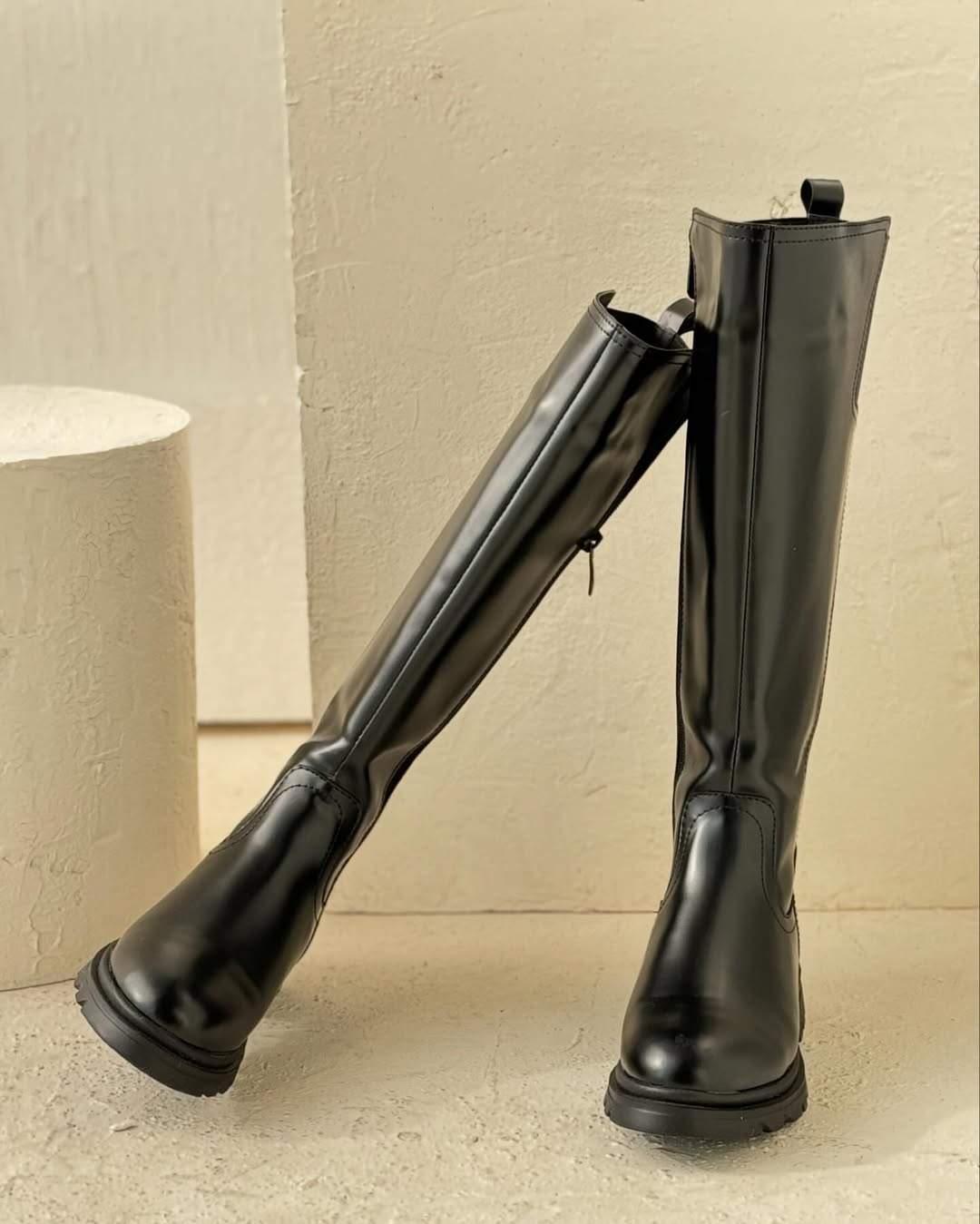 BOTAS — ELEGANCIA EN CADA PASO